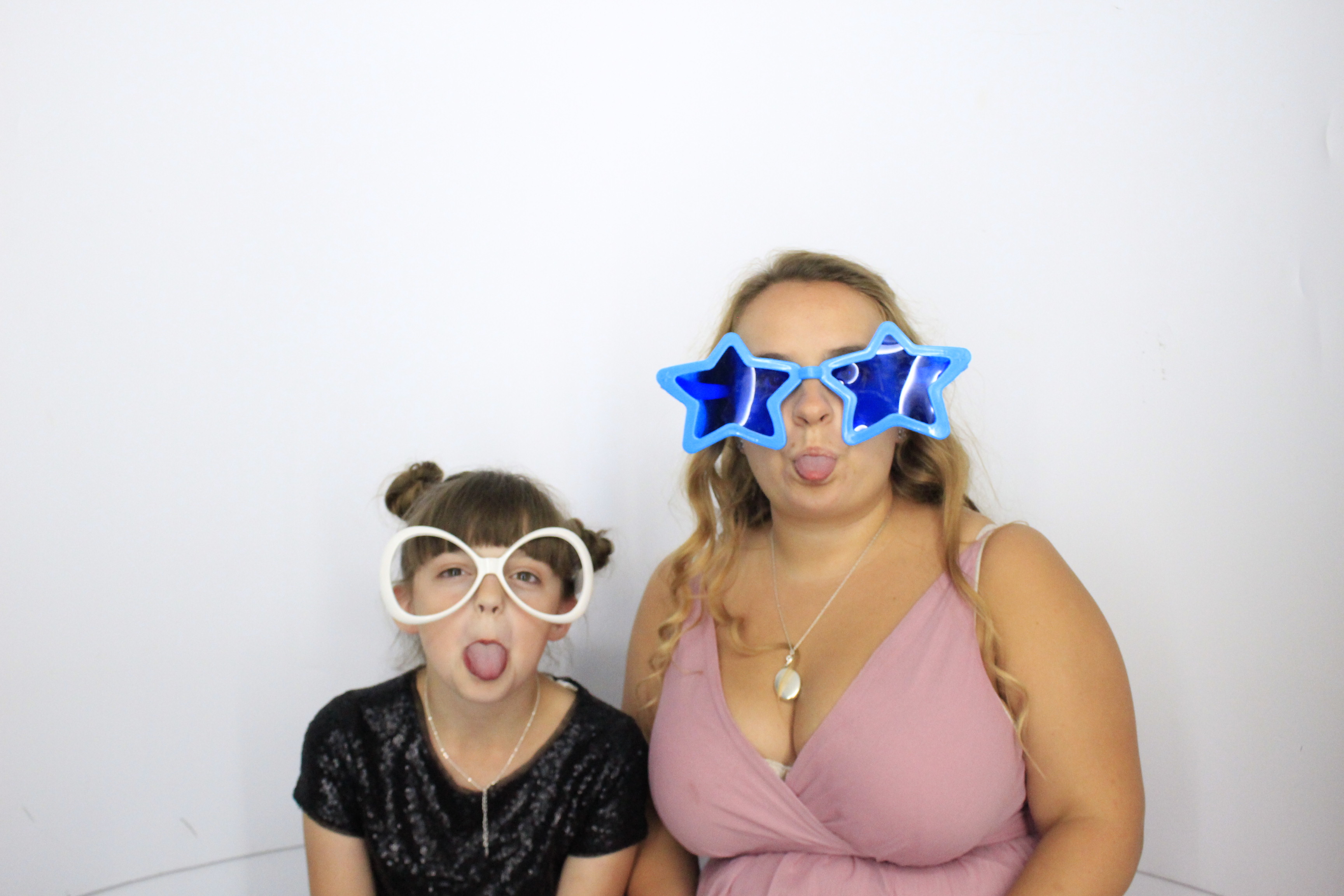 Matthew and Bethany’s Wedding | View more photos from the event at gallery.myphotoboothexperience.co.uk/u/MyPhotoBoothExperienceLtd/Matthew-and-Bethany’s-Wedding